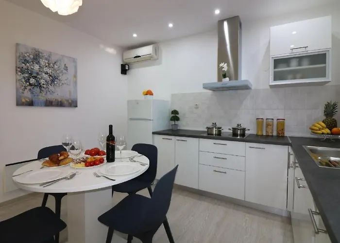 Melisa 8 By Interhome Nyaraló *